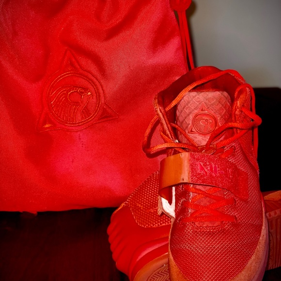 Air Yeezy 2 SP 'Red October’ - Picture 5 of 7